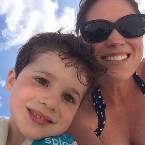 Meet your Posher, Leslie